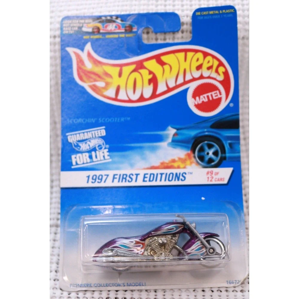 Hot Wheels Scorchin Scooter 1997 First Editions 9 Collector 519 Purple 16672 NEW